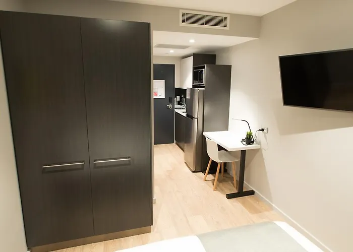 Deluxe Studio